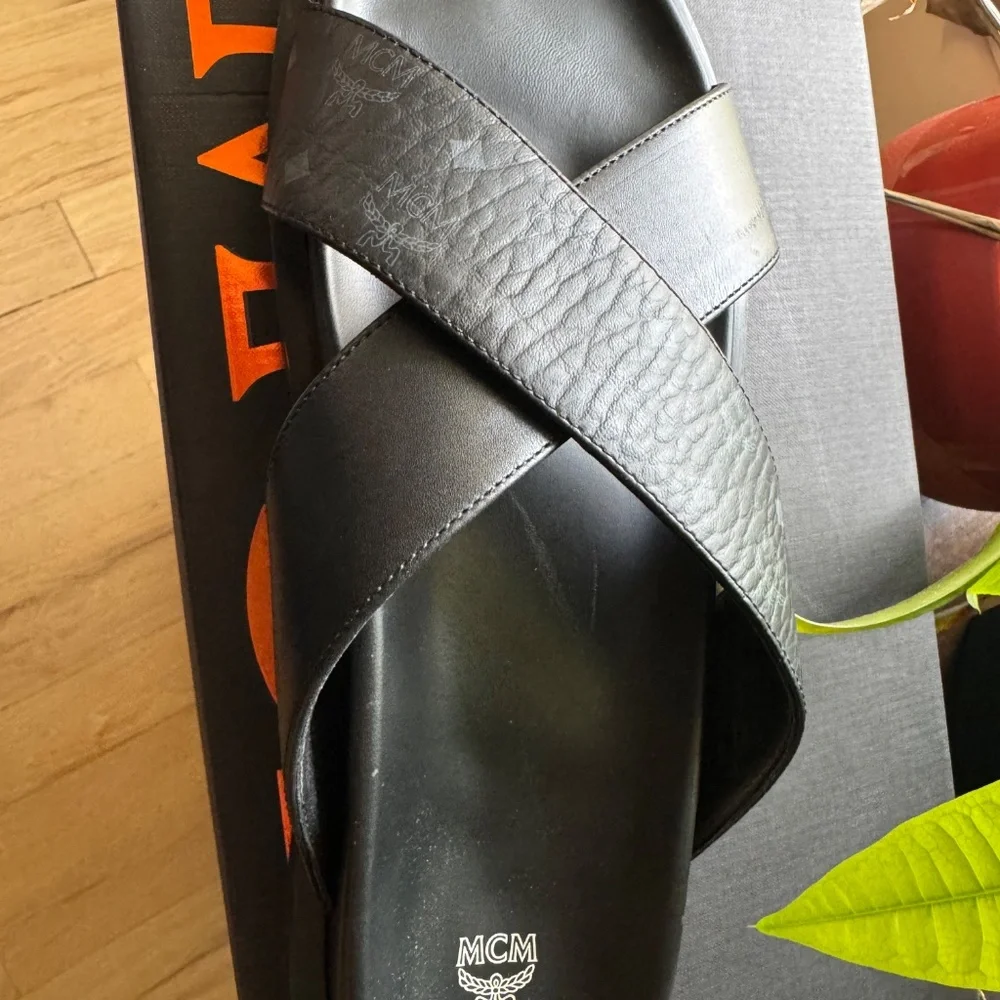 MCM CROSS SANDAL INVISETOS LEATHER MIX.  MEN SANDALS SIZE 13 - Picture 2 of 5